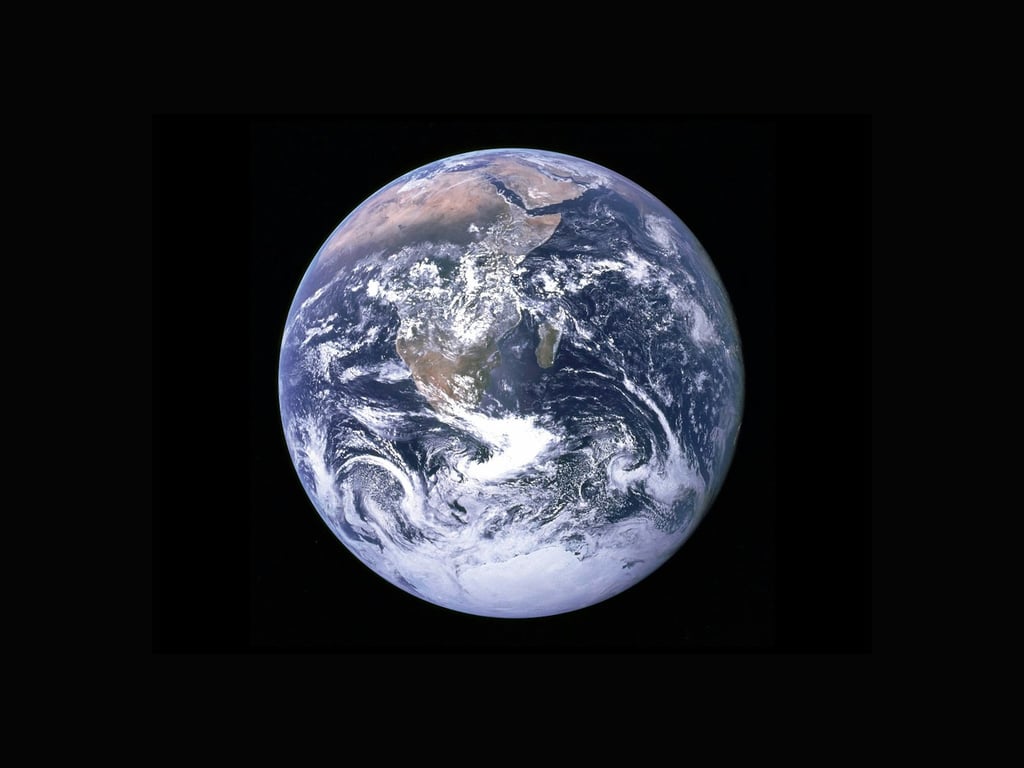 Vědci přepsali učebnice. Země vznikla rychleji než Měsíc a možná díky cizí planetě