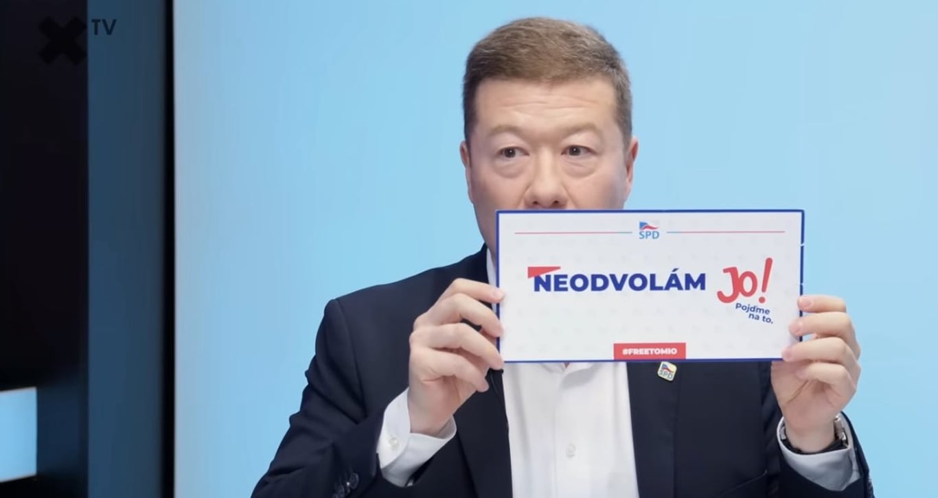Nevinní imunitu nepotřebují. Okamura a Babiš se jí nevzdají