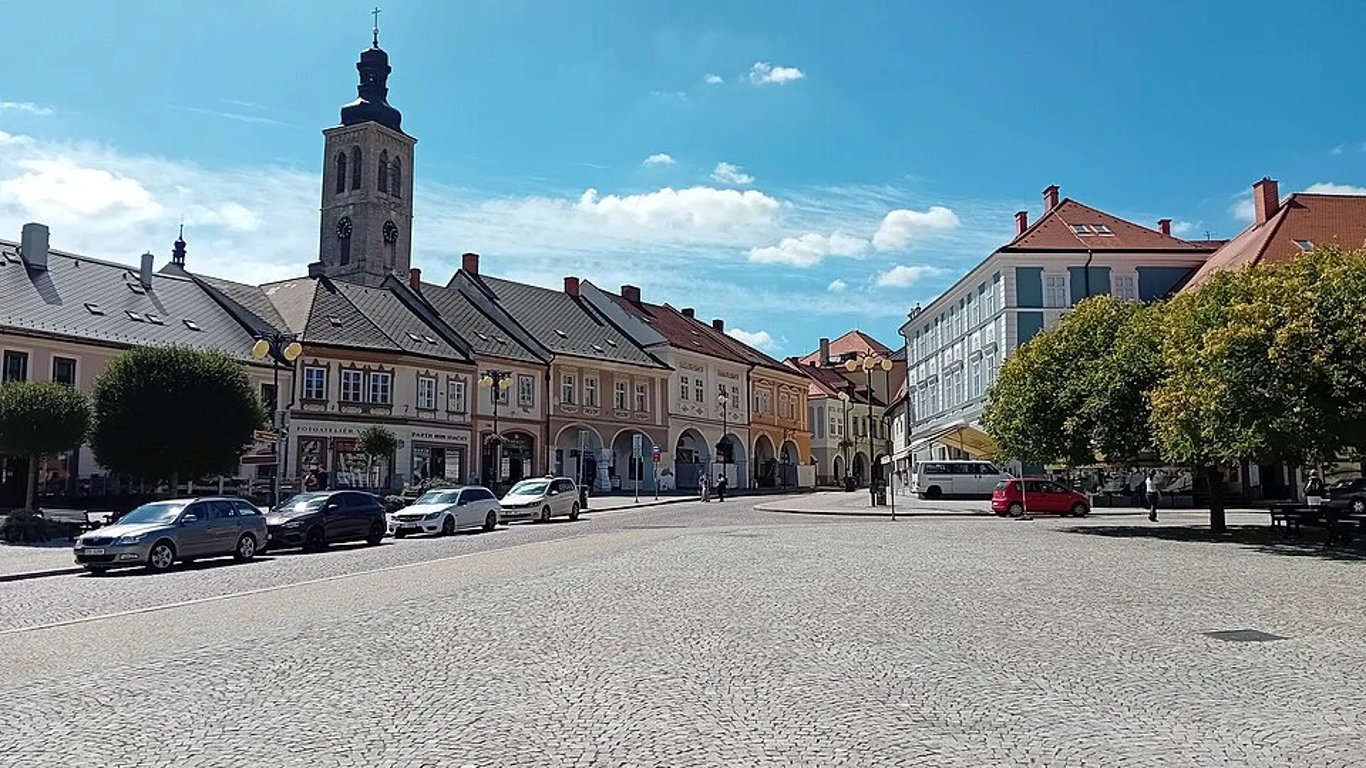 Už žádné plakáty nebo reklamní plachty. Kutná Hora vyhlásila válku reklamě