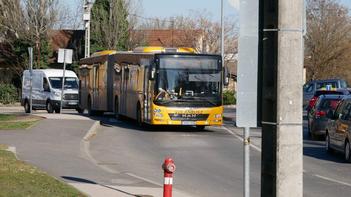 Spousta Čechů zbytečně připlácí za MHD. Vůbec neví, že mají nárok na slevy nebo můžou jezdit zadarmo
