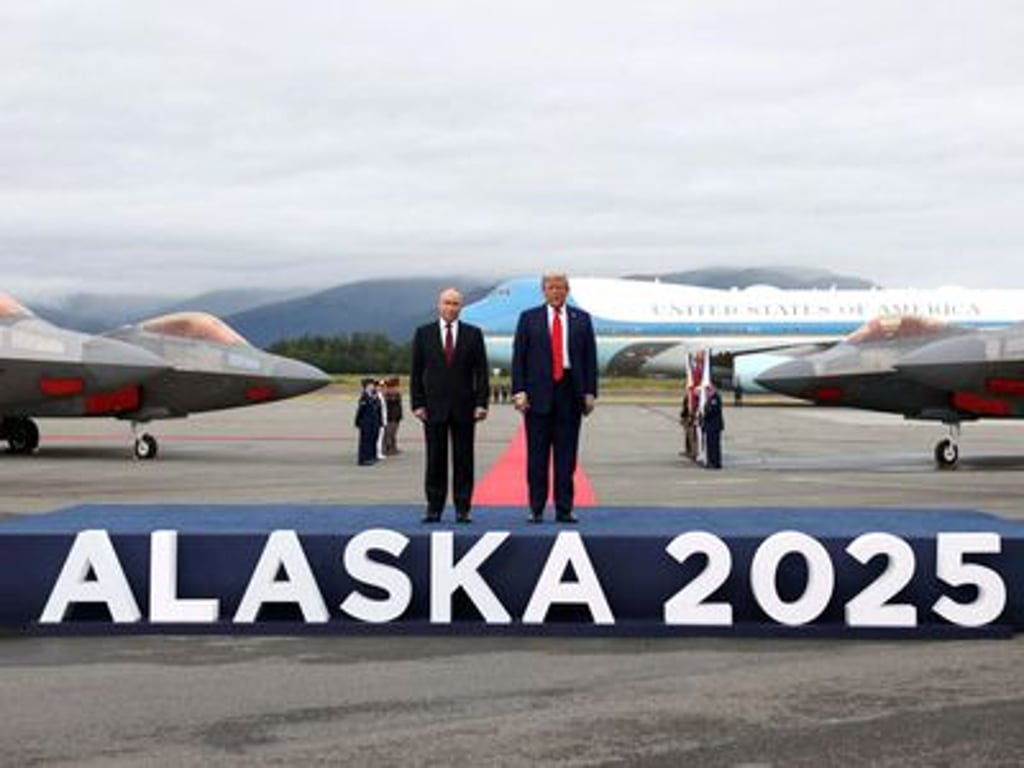 Obrazem: Aljaška jako scéna moci. Trump a Putin na ikonických záběrech