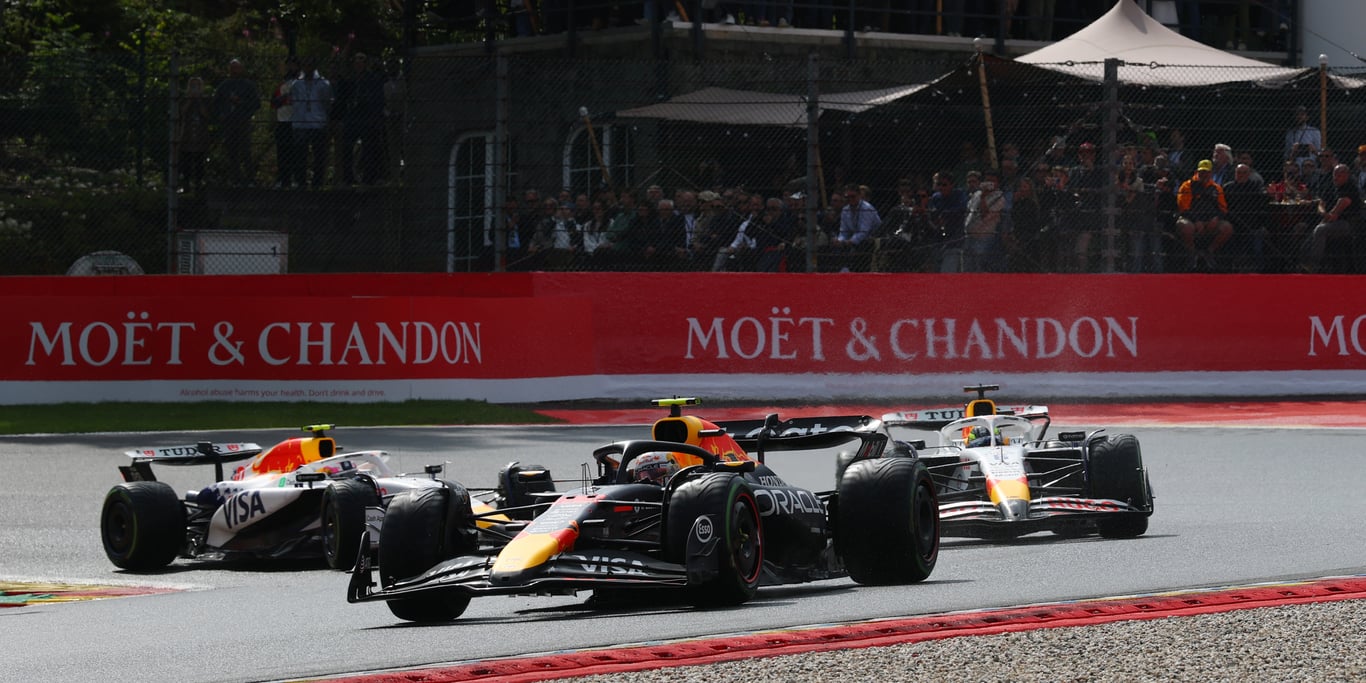 Red Bull rozhodne o novém jezdeckém složení kolem Abú Zabí