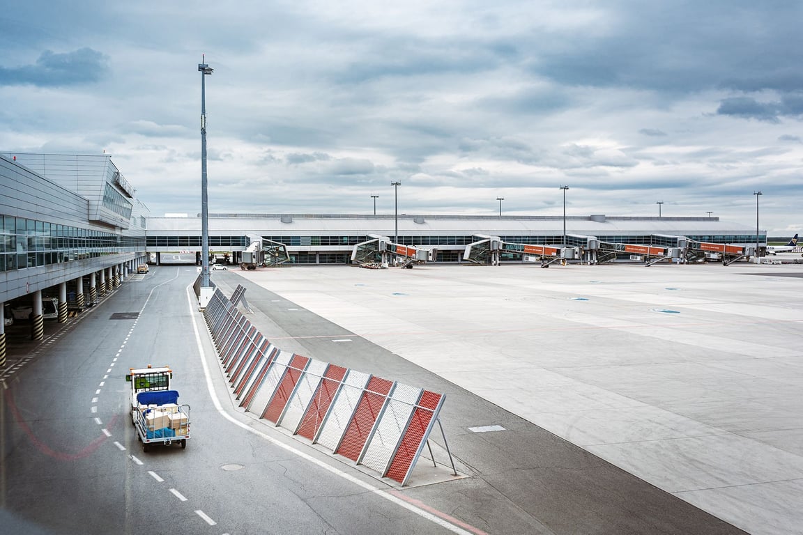Cizinecká policie nepustila do Česka Izraelce, Francie ho označila za nežádoucího