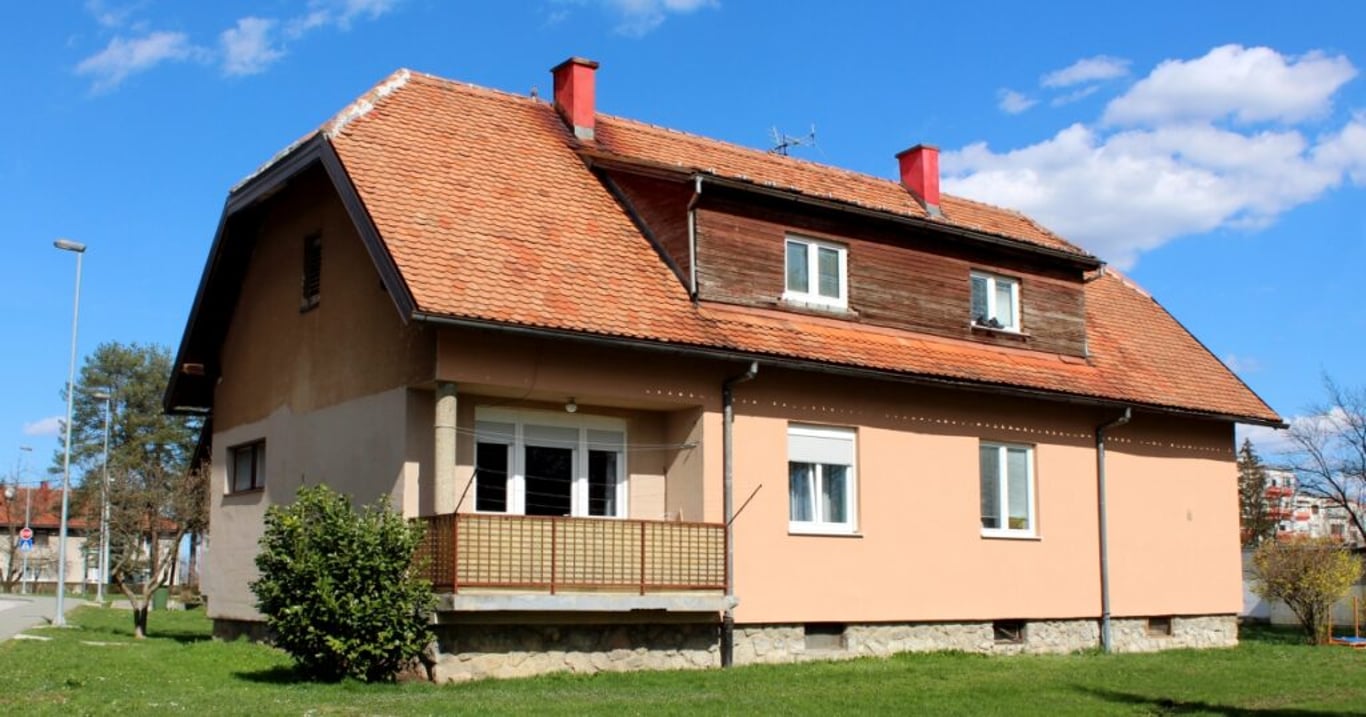 Koupili si vysněný dům, který se však stal noční můrou. Z bizarního důvodu v něm nemohli bydlet dalších 15 měsíců