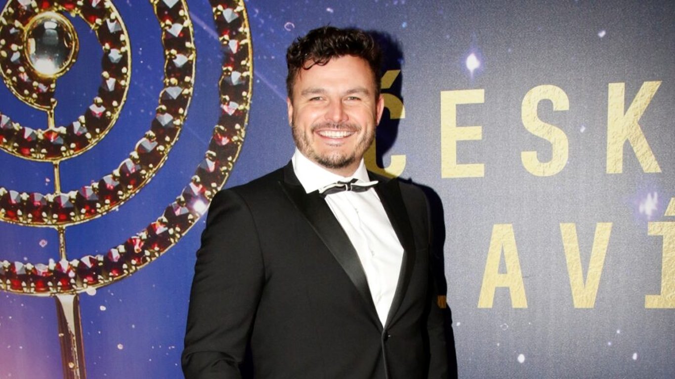 Jak vypadá domov Romana Staši: Známý kuchař provedl fanoušky po svém luxusním domě s nádhernou kuchyní