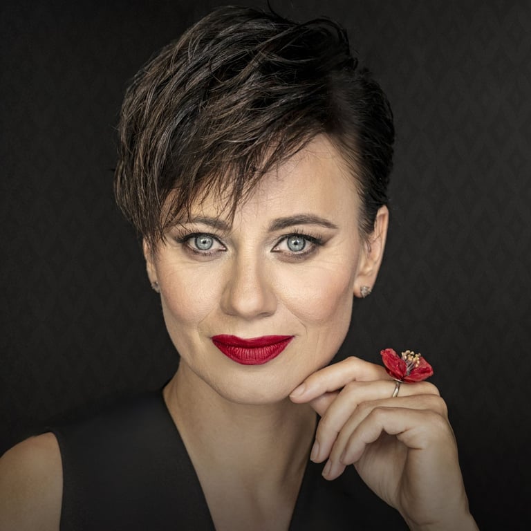 Dáša zpívá Hanu. V Obecním domě zazní nesmrtelné šansony Hany Hegerové