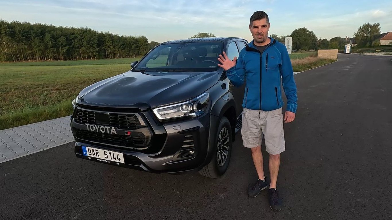 Otestoval jsem auto snů českých chalupářů. Po týdnu za volantem ho pasuji na „Satanwagen“ – navrhl ho sám ďábel