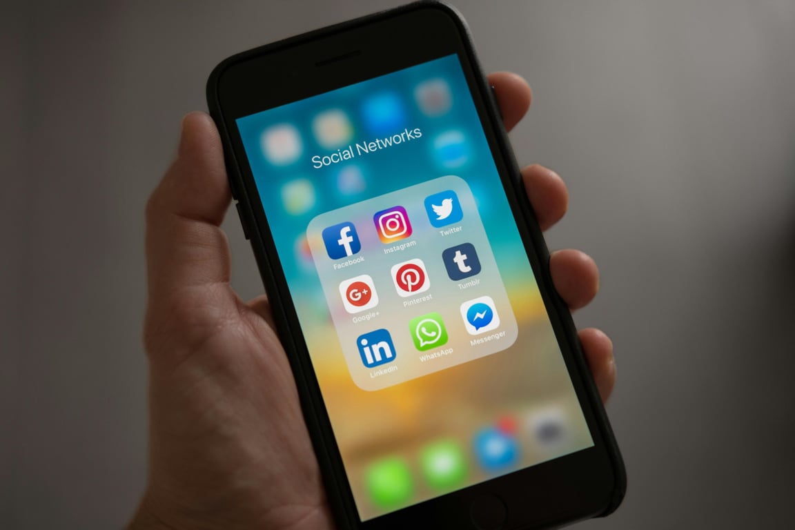 Mami, mám nové číslo, pošli mi peníze. WhatsAppové podvody se množí i na Jihlavsku