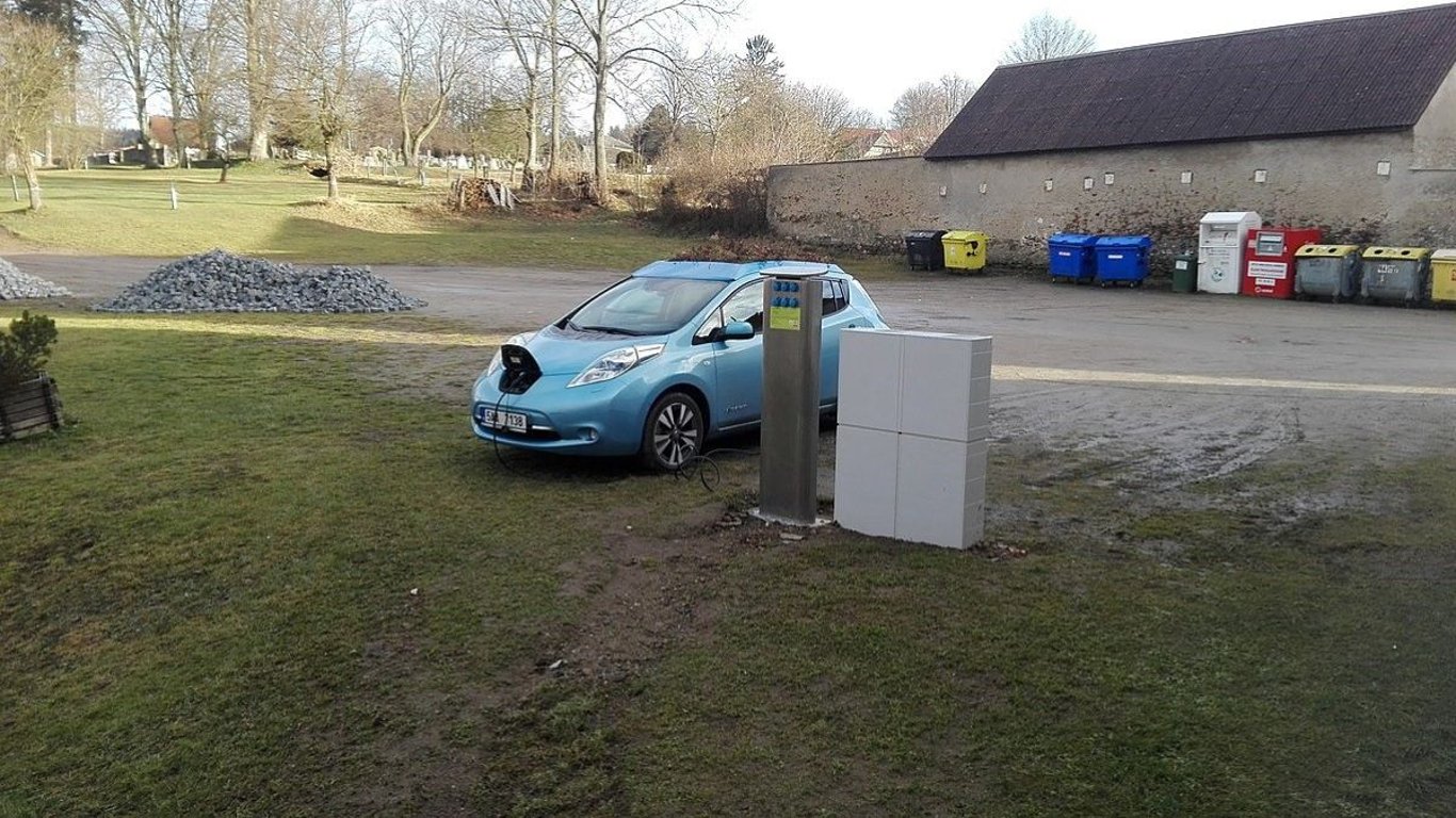 Vyplatí se Čechům elektromobily? Porovnali jsme ceny nabíjení. Výsledky vás překvapí