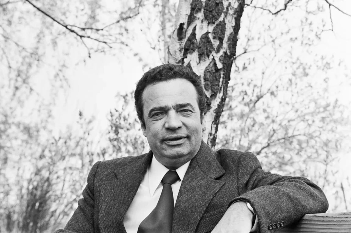 Svatební fotka mladičkého Vladimíra Menšíka a jeho ženy Věry vás zahřeje u srdce. Byli kamarádi z dětství