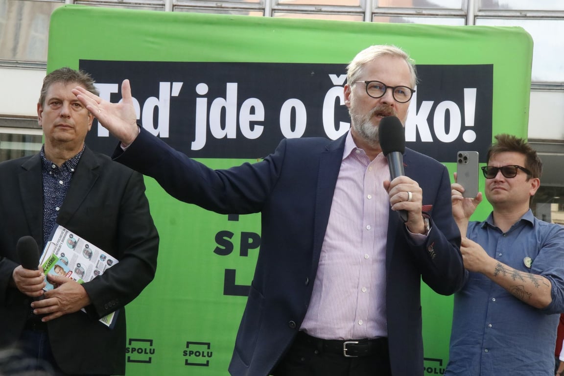 Nástupce Fialy: vyzyvatel Babiše, nebo jen "převozník" ODS? Ve hře je i překvapení