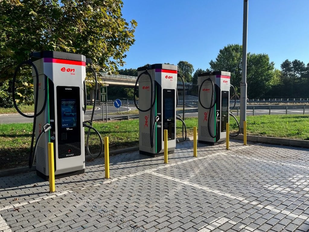 E.ON sáhl po řešení Siemens Sicharge D. Nové dobíječky nabídnou výkon až 400 kW