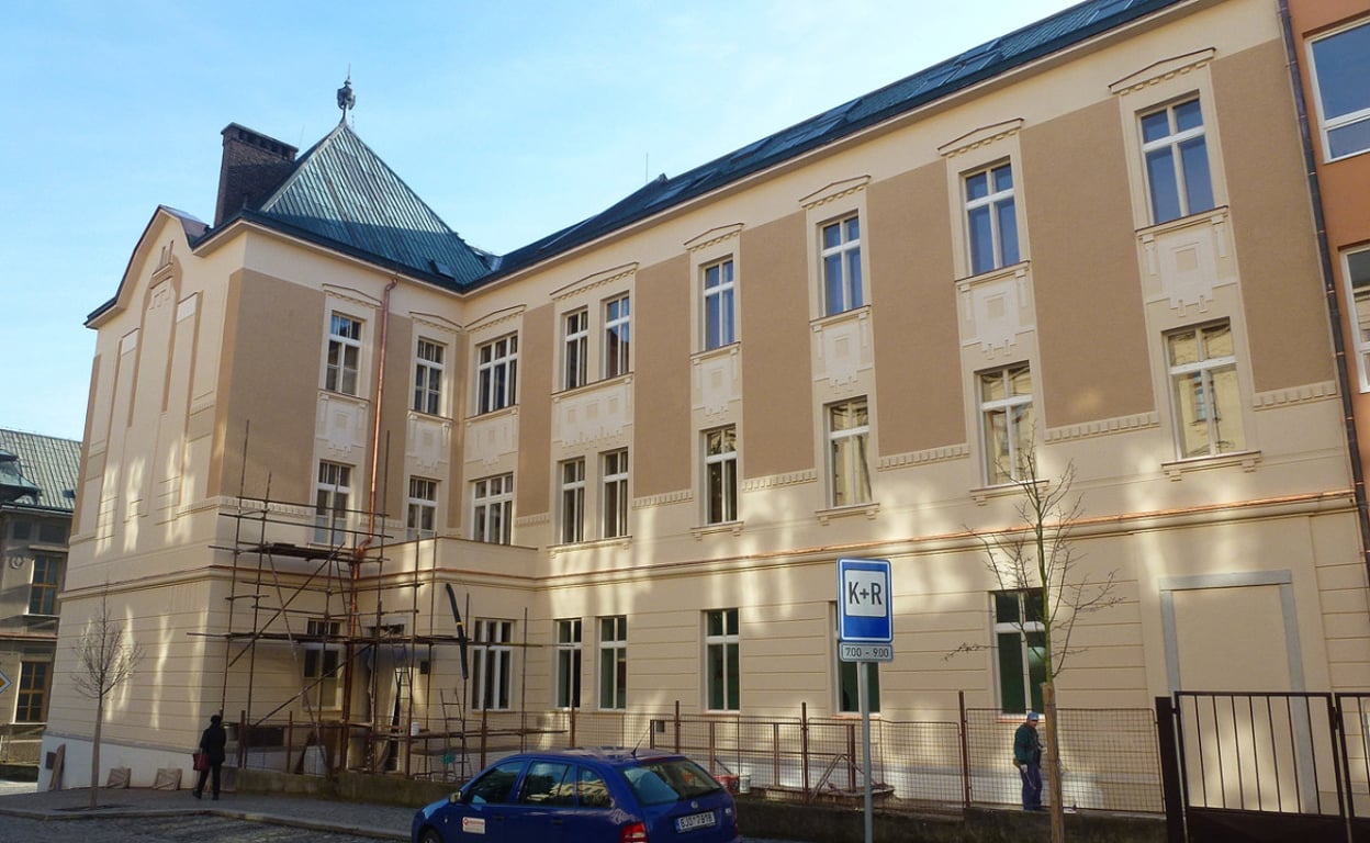 Brodské gymnázium má 290 let od založení. Žákem byl i Dobrovský a Borovský