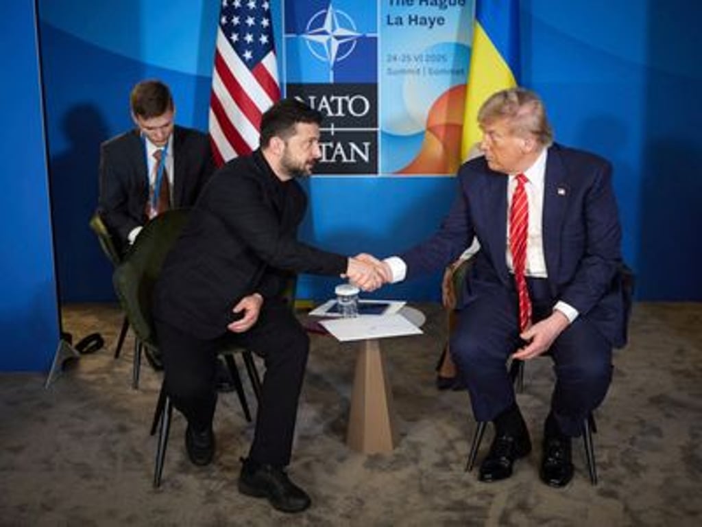 Jede si Zelenskyj k Trumpovi pro ukrajinský "Mnichov"?