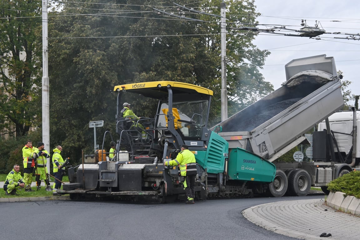 VIDEO: Ulice kolem jihlavské nemocnice mají nový asfalt a jsou opět bez uzavírek