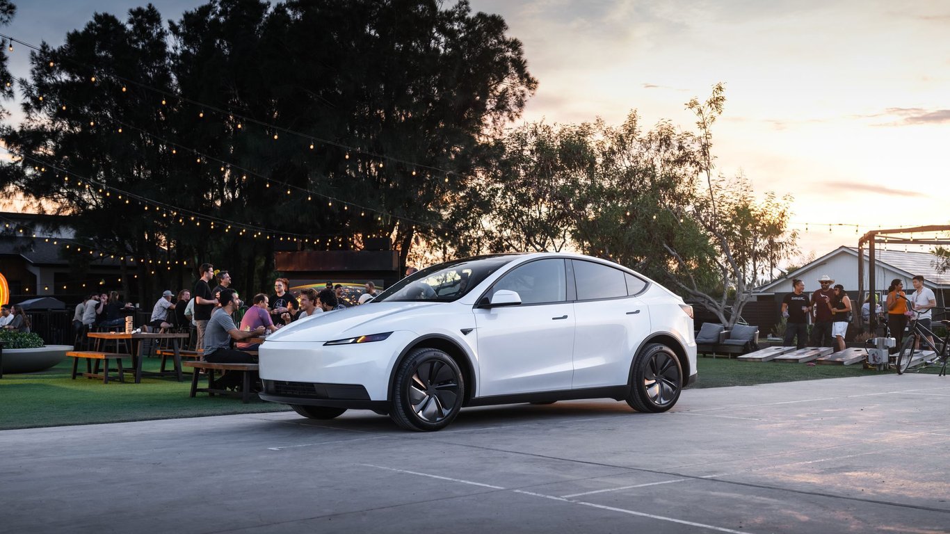 Překvapí cenou i zvláštními nápady. Levná Tesla bude nakonec možná až moc laciná
