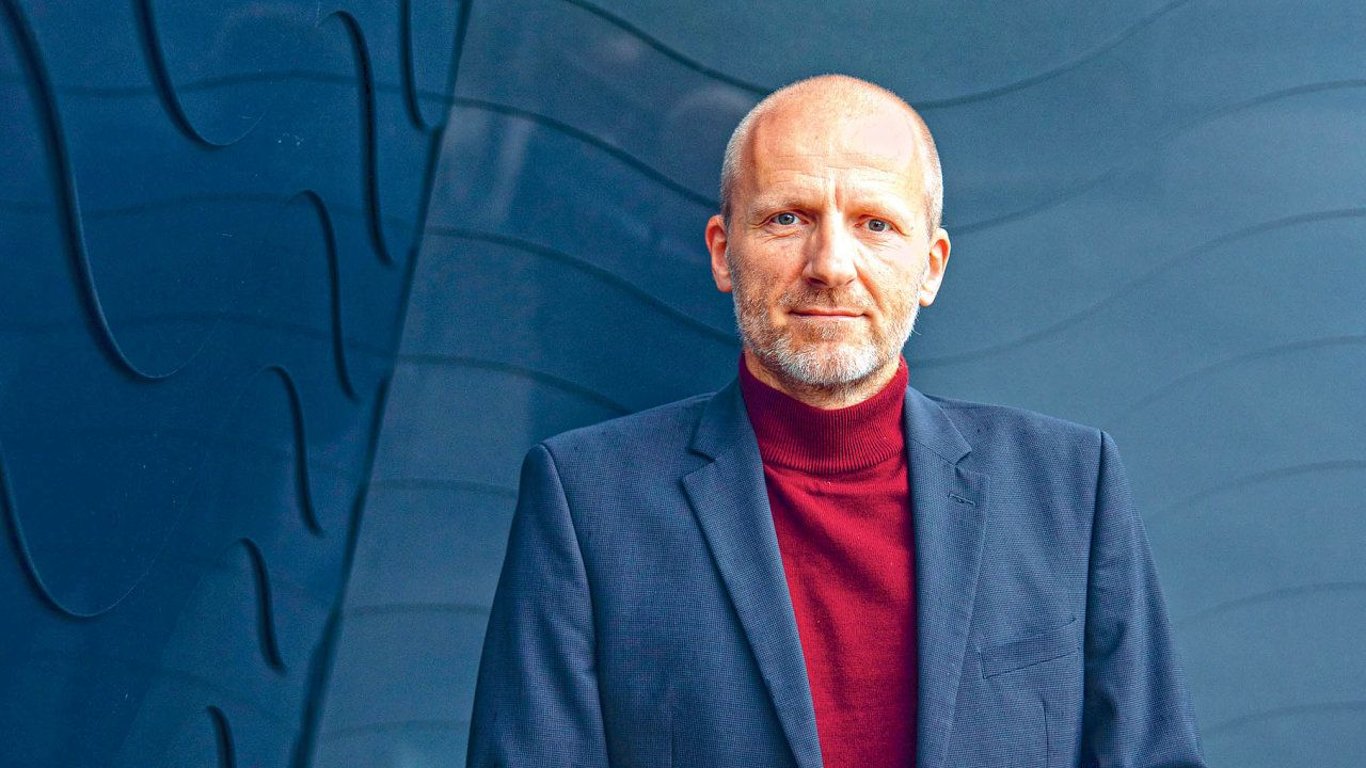 V Česku už 30 let panuje mýtus, že stát musí hospodařit s nízkými dluhy, říká Skořepa