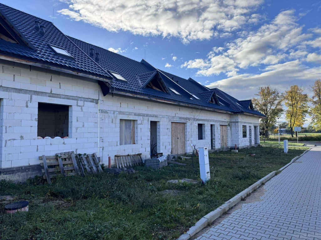Touha po vlastním bydlení roste. Řada lidí ale dům finančně neutáhne
