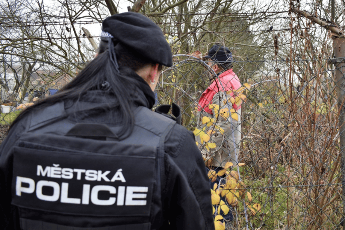 Ostravští strážníci vyrážejí do chatových oblastí na koních i se psy. Chtějí zabránit vloupáním