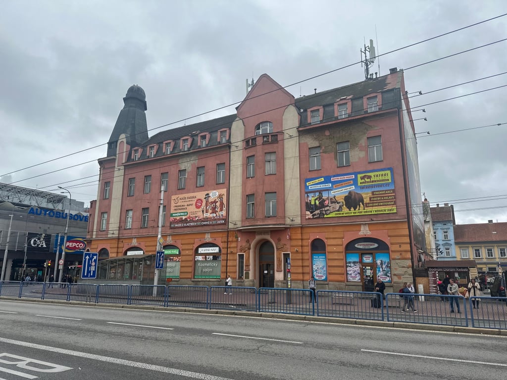 Jizva Nádražní ulice dostane novou tvář. Bývalý Hotel Grand se chystá na rekonstrukci