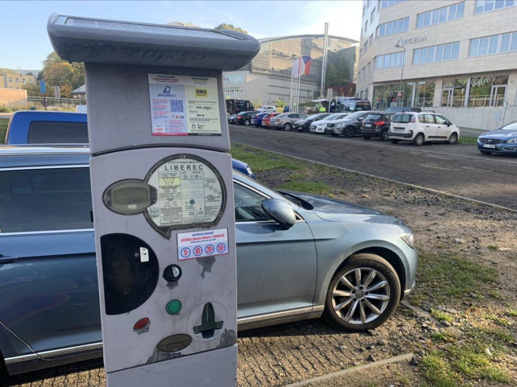 Liberec připravuje zakázku na výměnu zastaralých parkovacích automatů