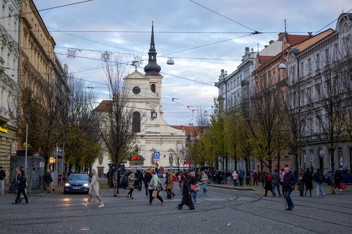 Zákazy řidiči ignorují, vjezd do centra Brna ohlídají strážníci