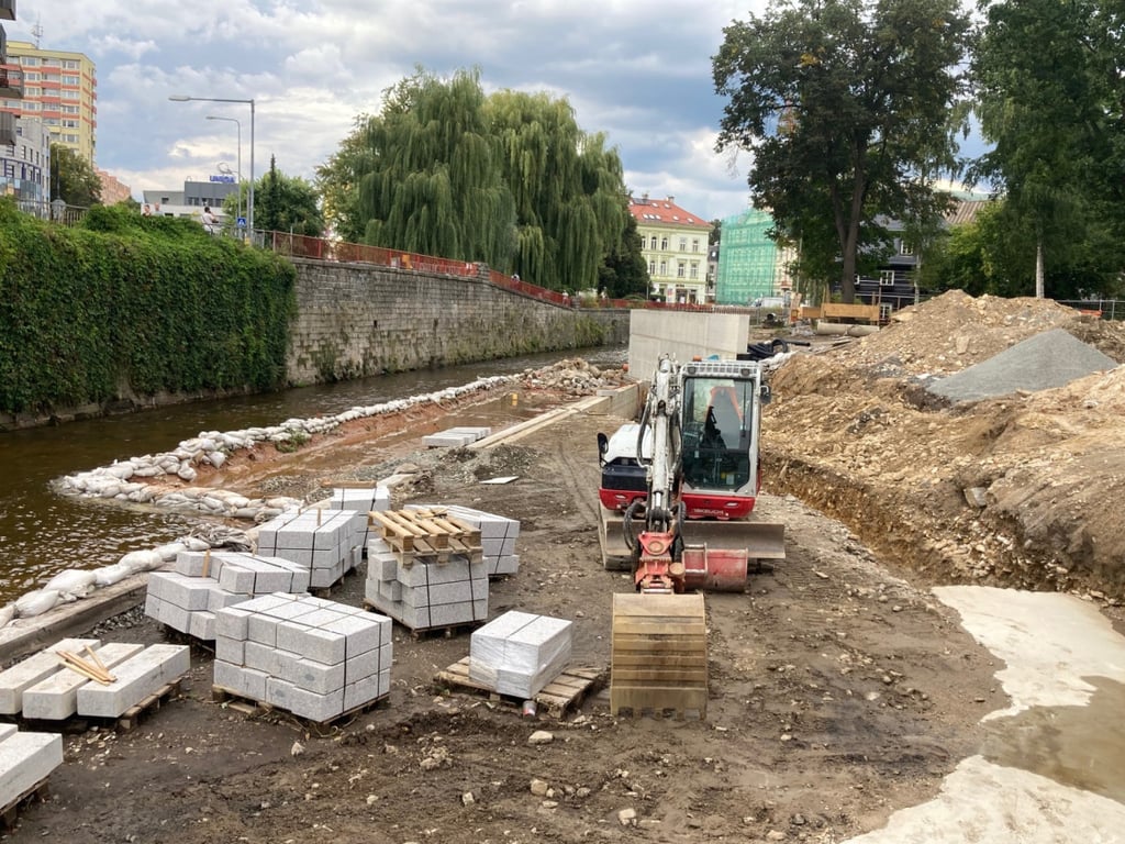 Náplavka Lužické Nisy u sídla Libereckého kraje bude zhruba o 10 procent dražší