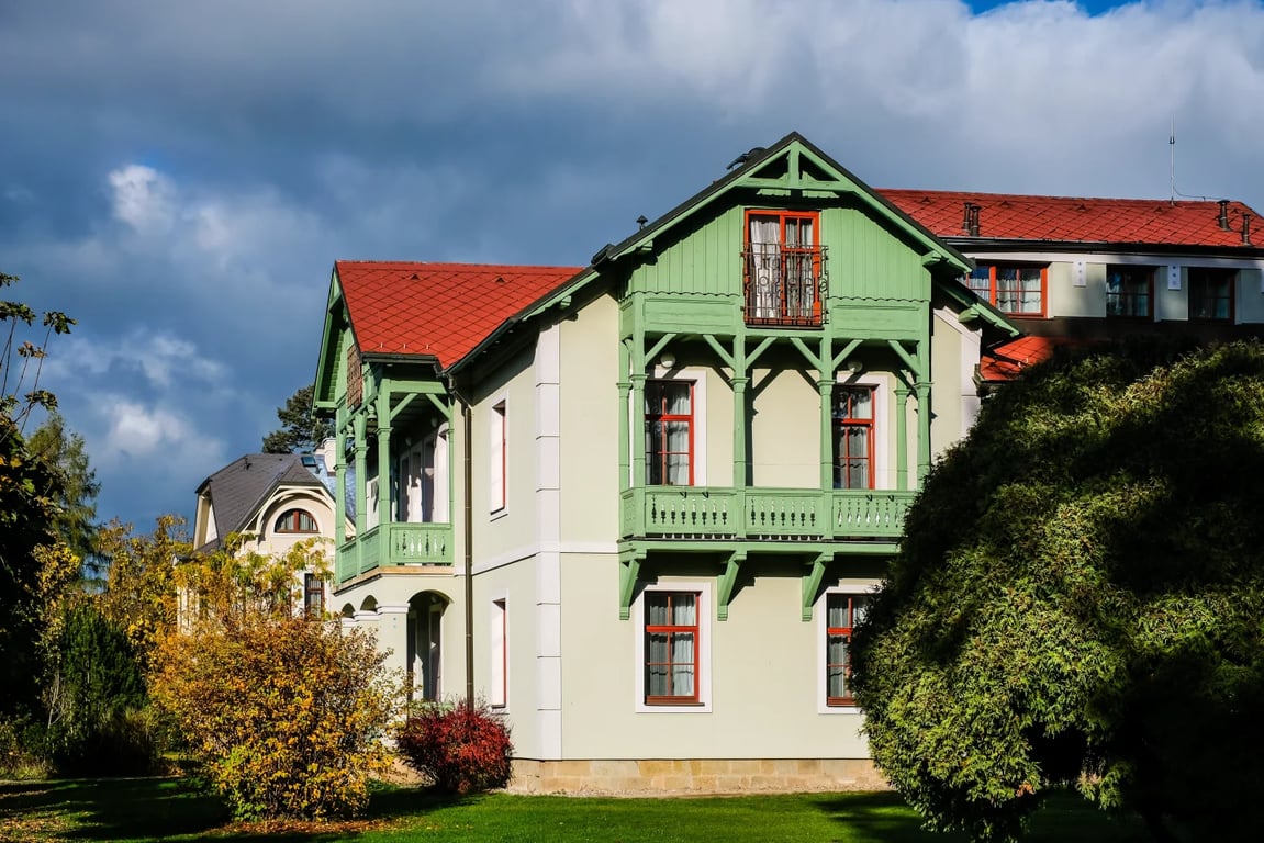 Češi o ně nestojí, ale cizinci by platili majlant. Lázně snů chátrají, i když jsou úplně zdarma.