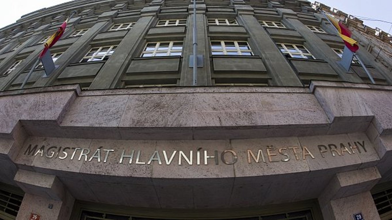 Změny ve vedení Prahy: Hřiba nahradí Beránek, Pospíšila Slabihoudek