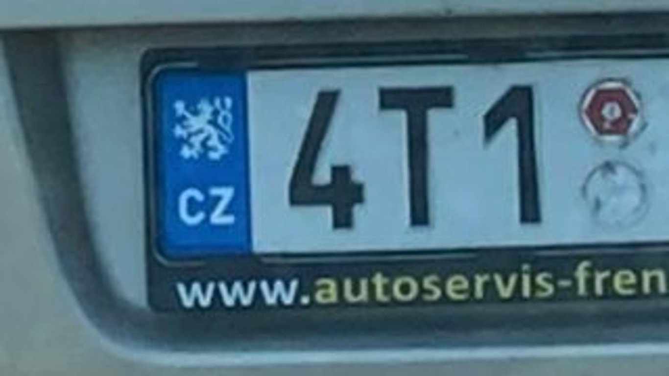 Máte na autě tuhle SPZ? Policie vám bez diskuze vezme řidičák