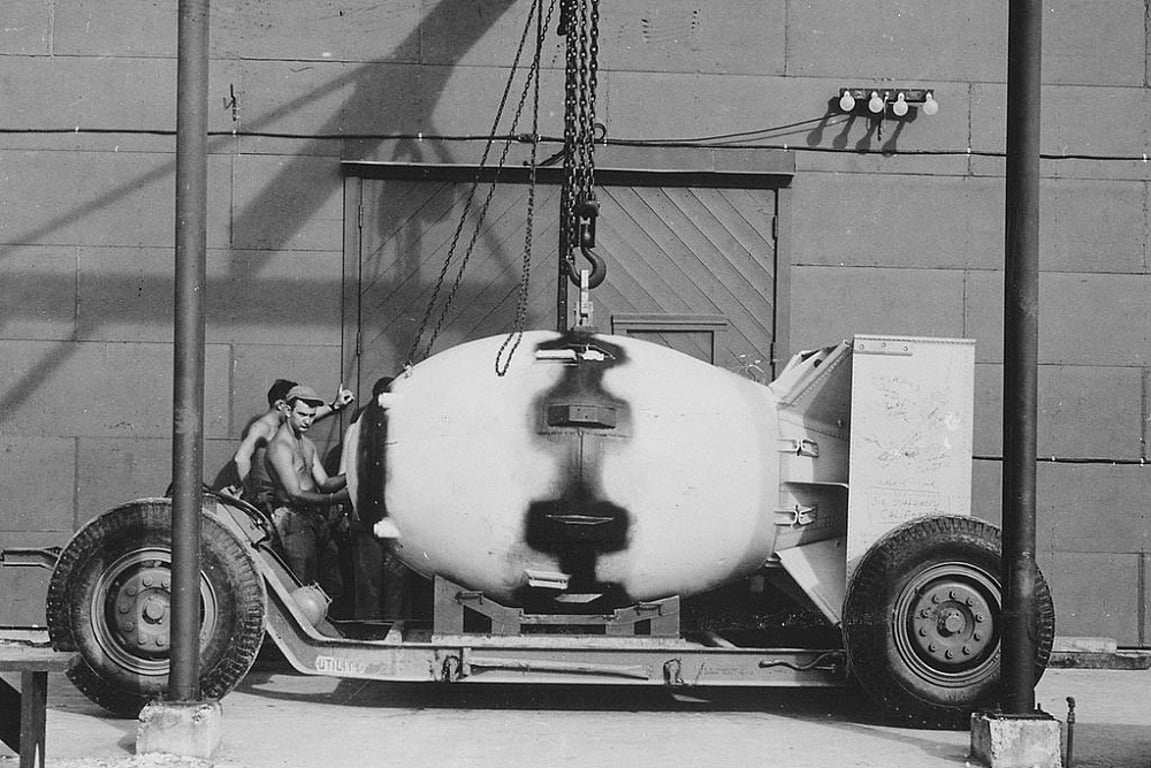 Zbraně, které změnily dějiny i statistiky smrti. Rozdíl mezi první a poslední v žebříčku bere dech