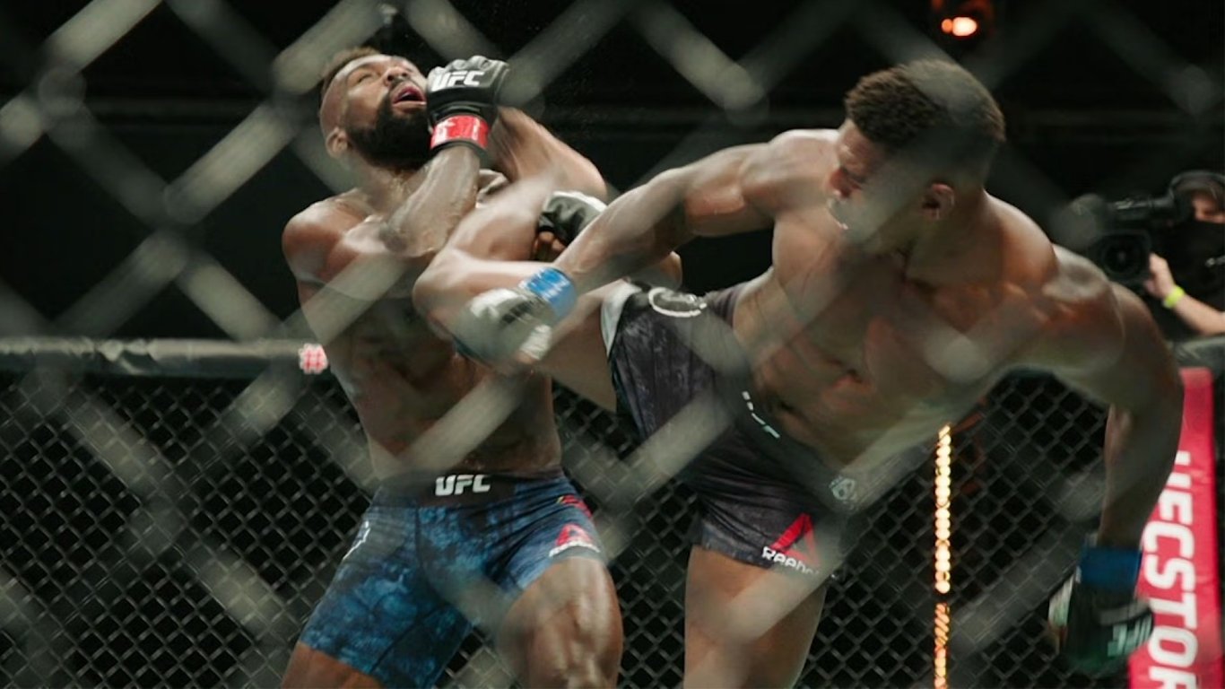 Debut jako z akčního filmu. Kopem z otočky ohromil svět MMA