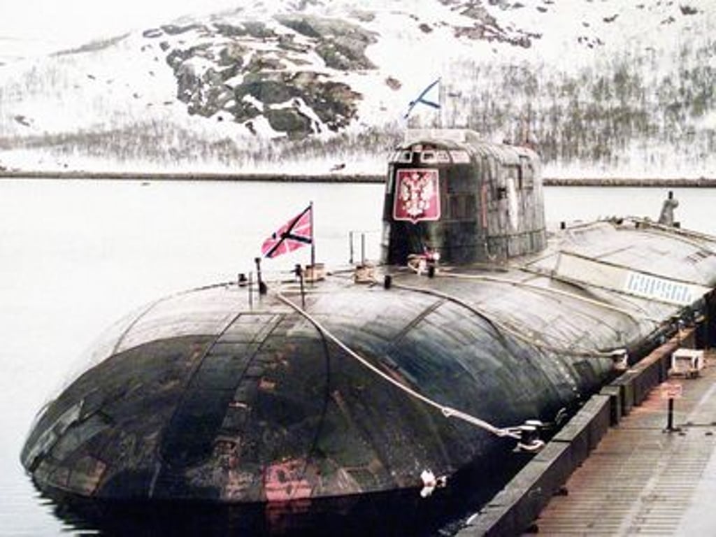 Foto: "Nezničitelný" Kursk měl ustát i zásah torpédem. Po mohutném výbuchu šel ke dnu