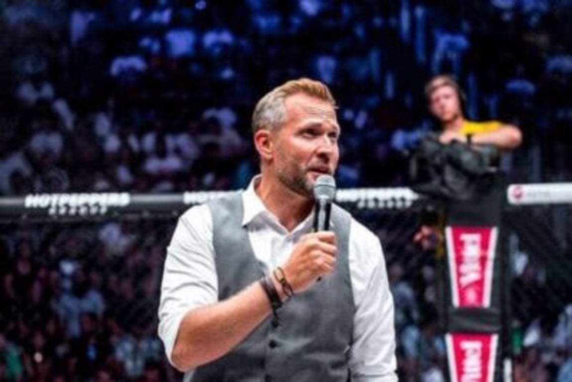 Novotný reaguje na kritiku Marhanského z RFA. Označil jej za zcela bezvýznamného hráče na scéně