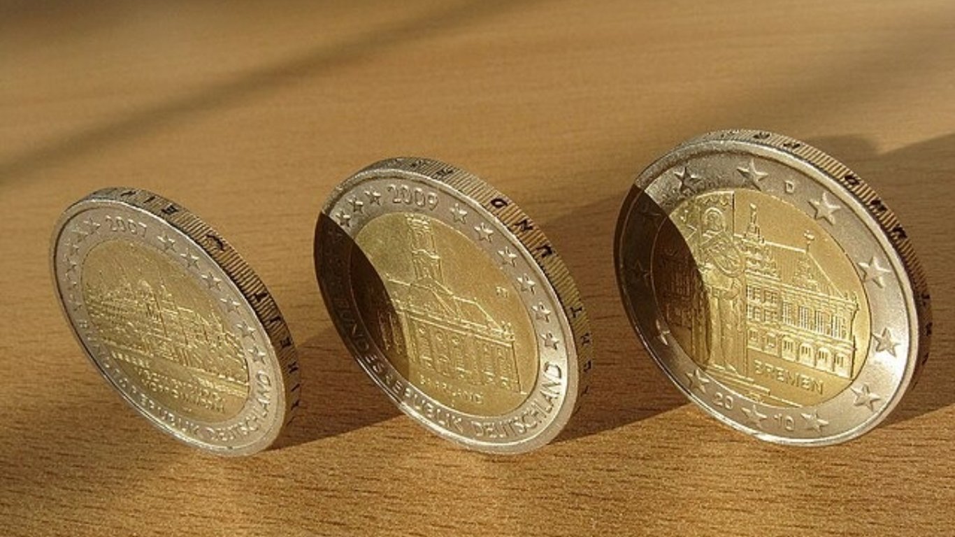Přijme nová vláda euro? Známe odpověď, tohle nás následující roky čeká