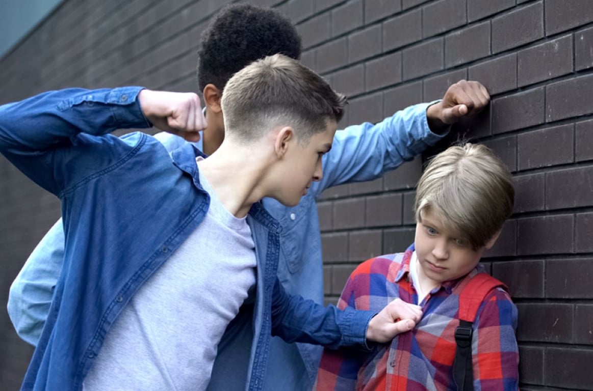 Její syn čelil šikaně a škola mlčela. Když zasáhla sama, spustila lavinu, kterou už nešlo zastavit