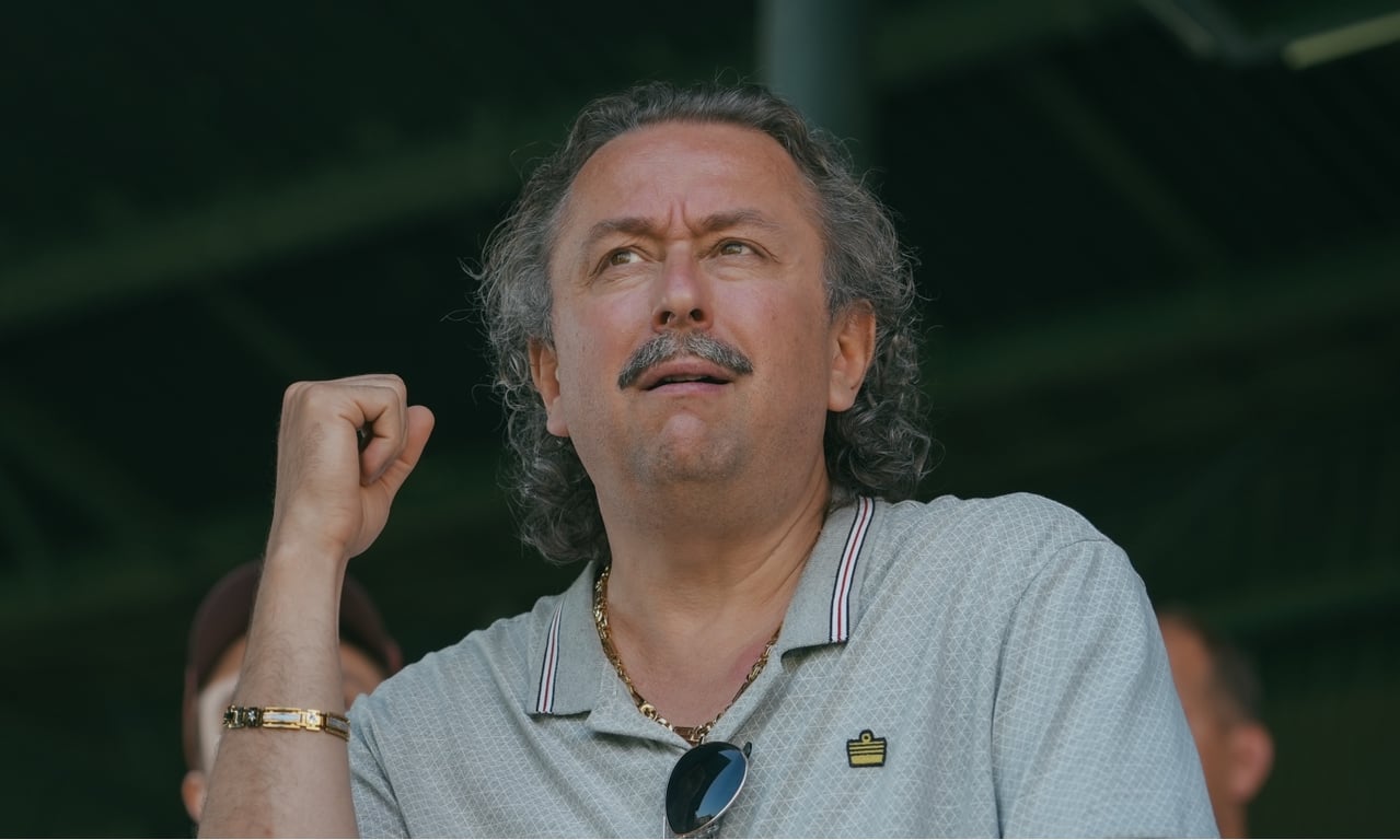 Nový Najbrtův seriál o fotbalové korupci chytře kombinuje napětí a zemitý humor