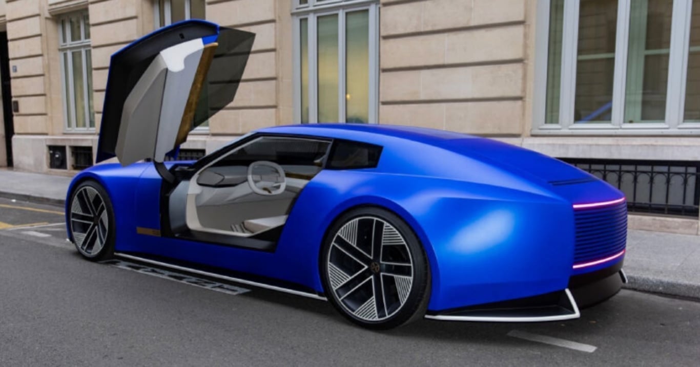Automobilka Jaguar skončila, ale teď ukázala zase nové auto. Má kontroverzní barvu a podivný pohon