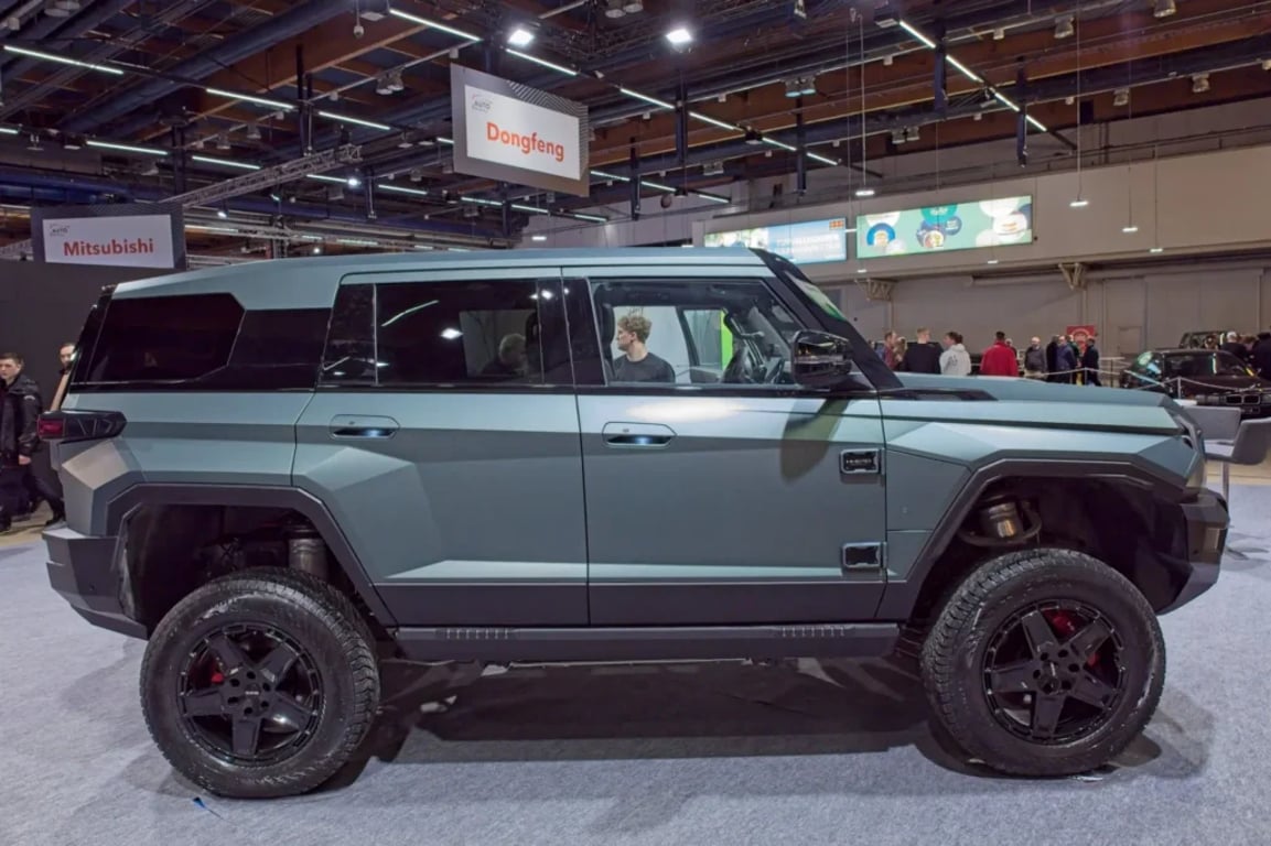 Nejdrsnější auto světa koupíte v Česku. Vedle něj i Schwarzeneggerův Hummer vypadá jako hračka pro děti