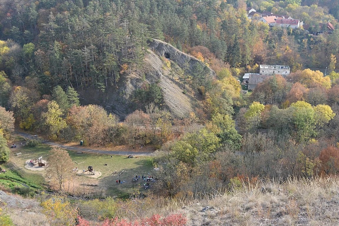 Cizinec v Dalejském údolí se pokusil znásilnit ženu