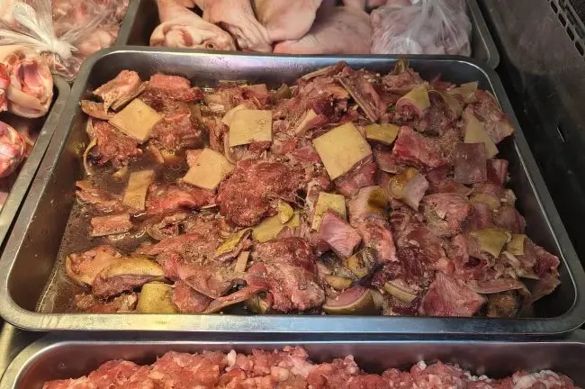 Asijská tržnice v Brně ukrývala 80 kilogramů masa neznámého původu