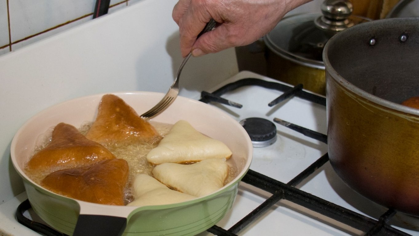 Použitý olej může posloužit mnohem víc, než si myslíte. Když víte jak, zvládne až deset použití