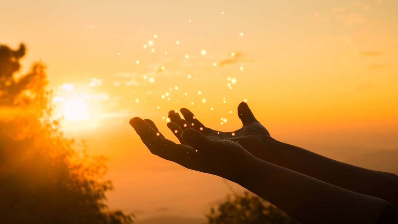 Denní horoskop na sobotu 4.10.2025: Oceňte důmyslné energie, které vás inspirují