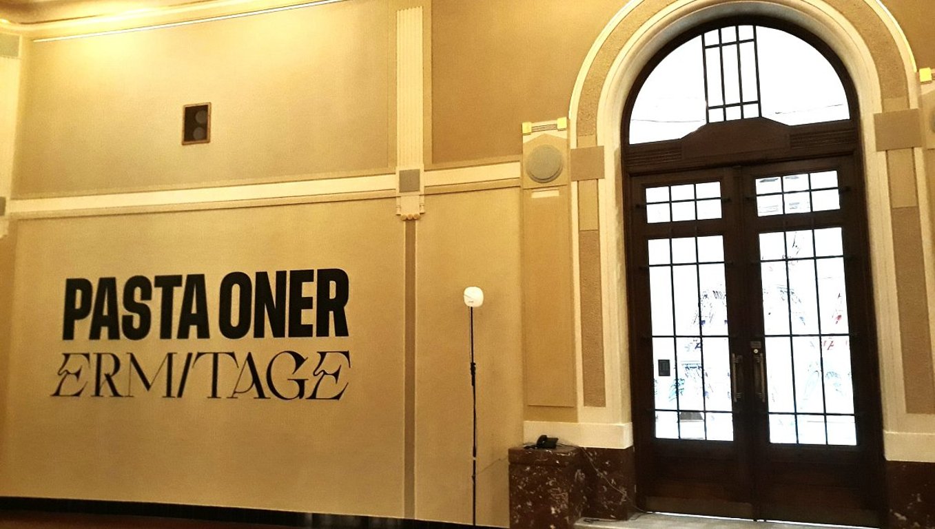 Pasta Oner vystavuje do konce roku v Obecním domě v Praze