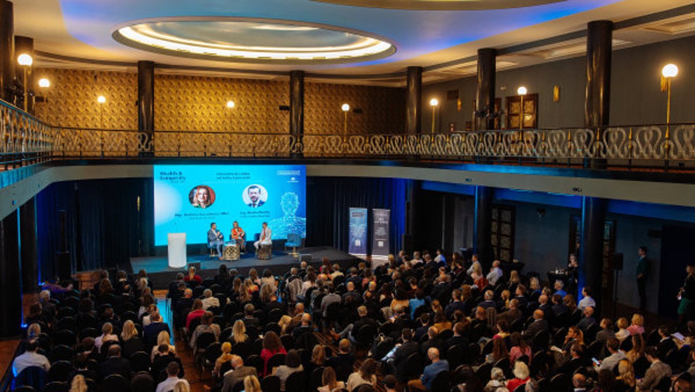 Exkluzivní záznam z vyprodaného Health and Longevity Summitu. Co radí lékaři, sportovci, vědci i byznysmeni