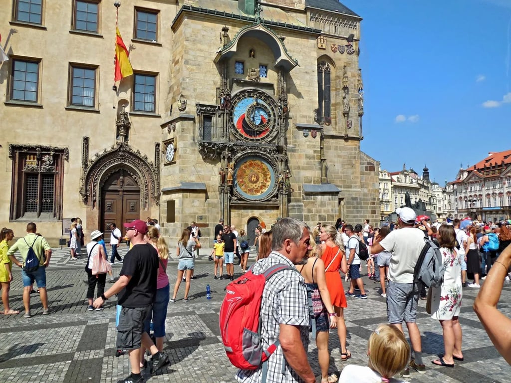 Zahraniční průvodci varují: Praha je nejkrásnější, ale dejte si pozor na taxikáře