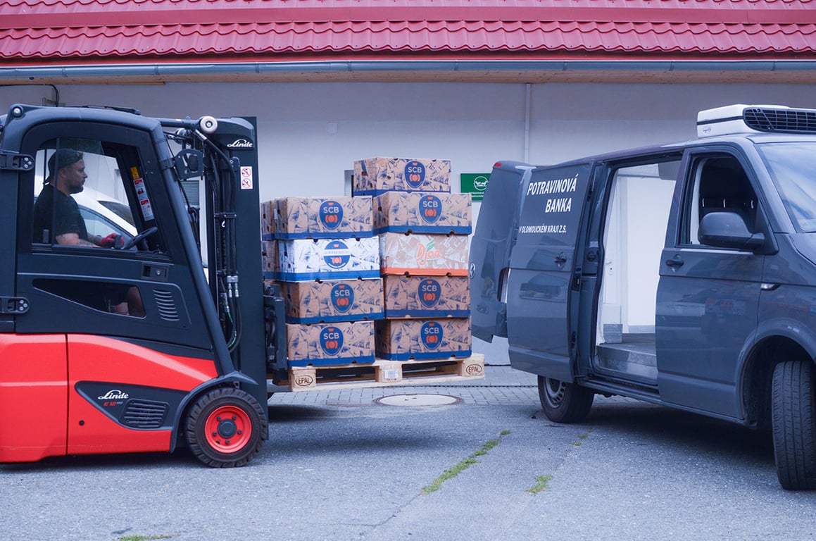 Tuny pomoci pro potřebné. Potravinová banka v kraji slaví desáté narozeniny