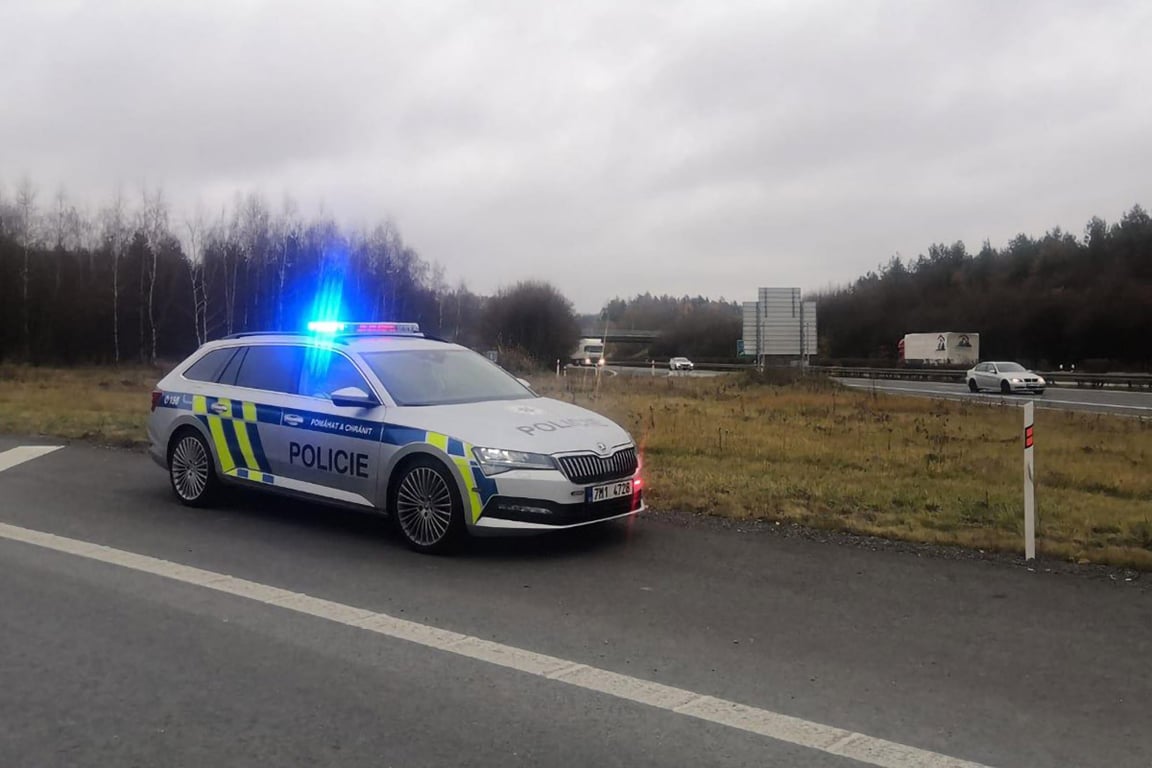 Dva kilometry v protisměru. Šofér zazmatkoval na dálnici D35 u Olomouce