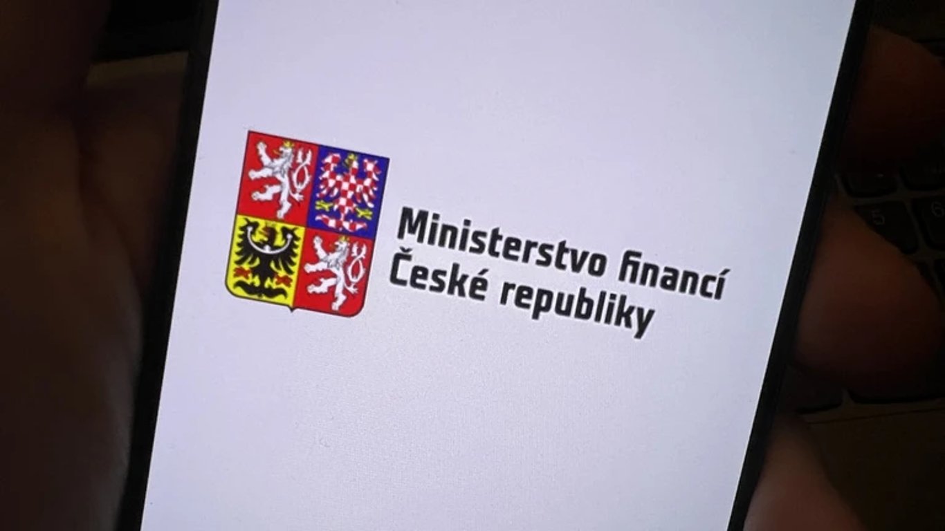 Falešné Ministerstvo financí ČR napařilo Čechovi dluh a hrozilo zablokováním bankovního účtu. Nakonec mu ukradlo mu 80 000 Kč