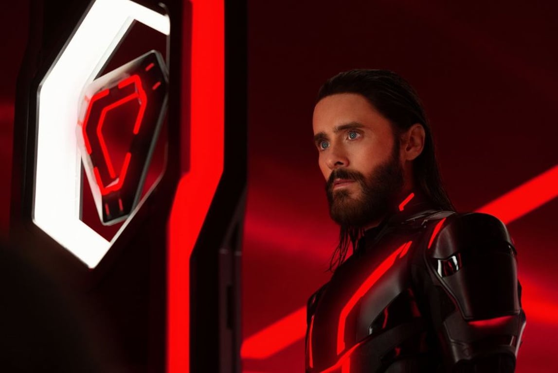 Miluj svoji umělou inteligenci! Sci-fi Tron: Ares dokáže naštvat i fascinovat zároveň